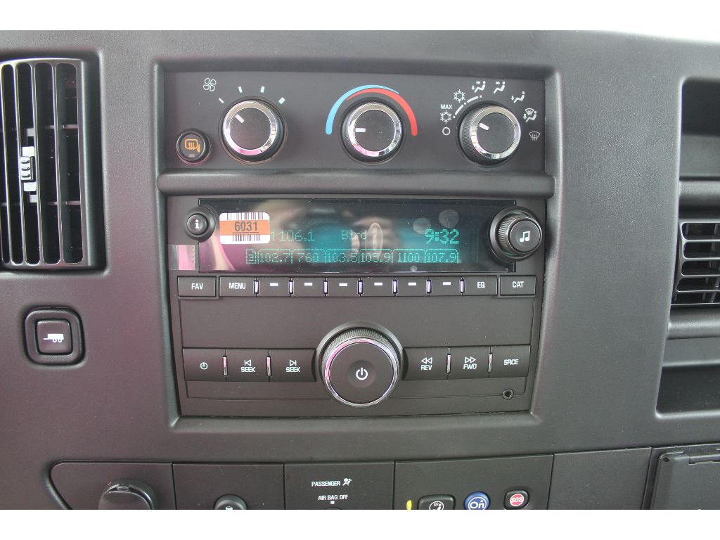 2025 Chevrolet Express Cargo Work Van - Photo 11