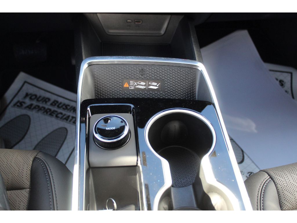 2026 Chevrolet Equinox LT - Photo 18