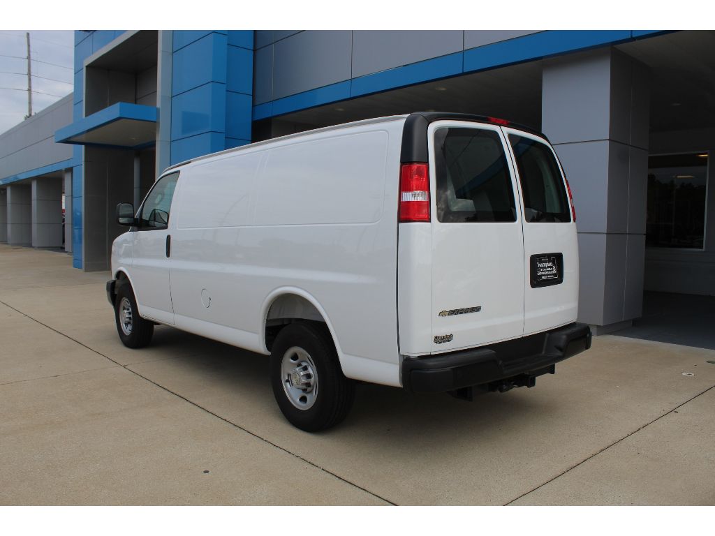 2025 Chevrolet Express Cargo Work Van - Photo 7
