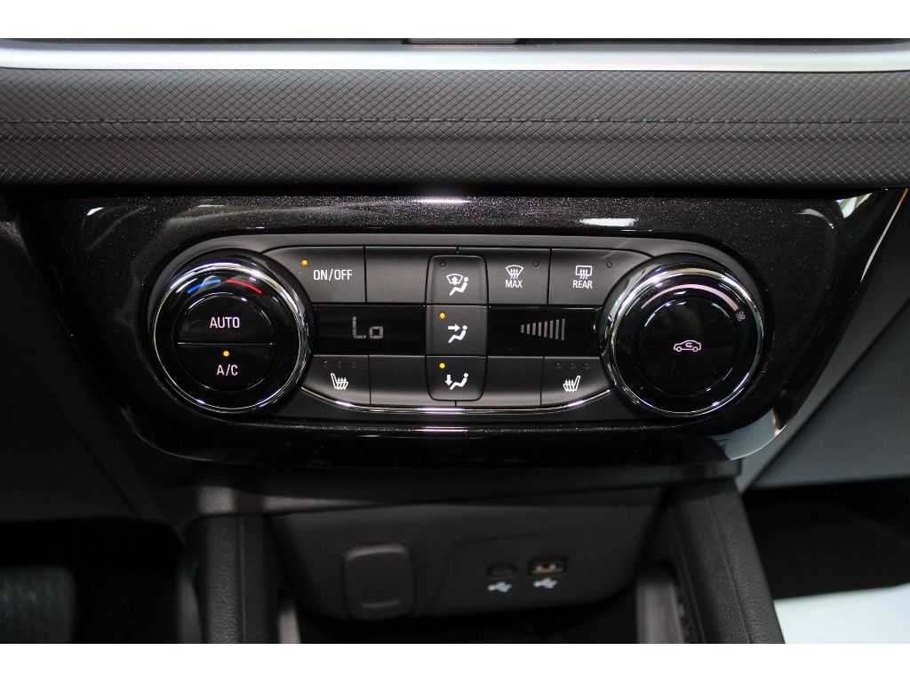 2026 Chevrolet Trailblazer LT, interior photo 12 of 16, Champion Chevrolet in Athens, AL