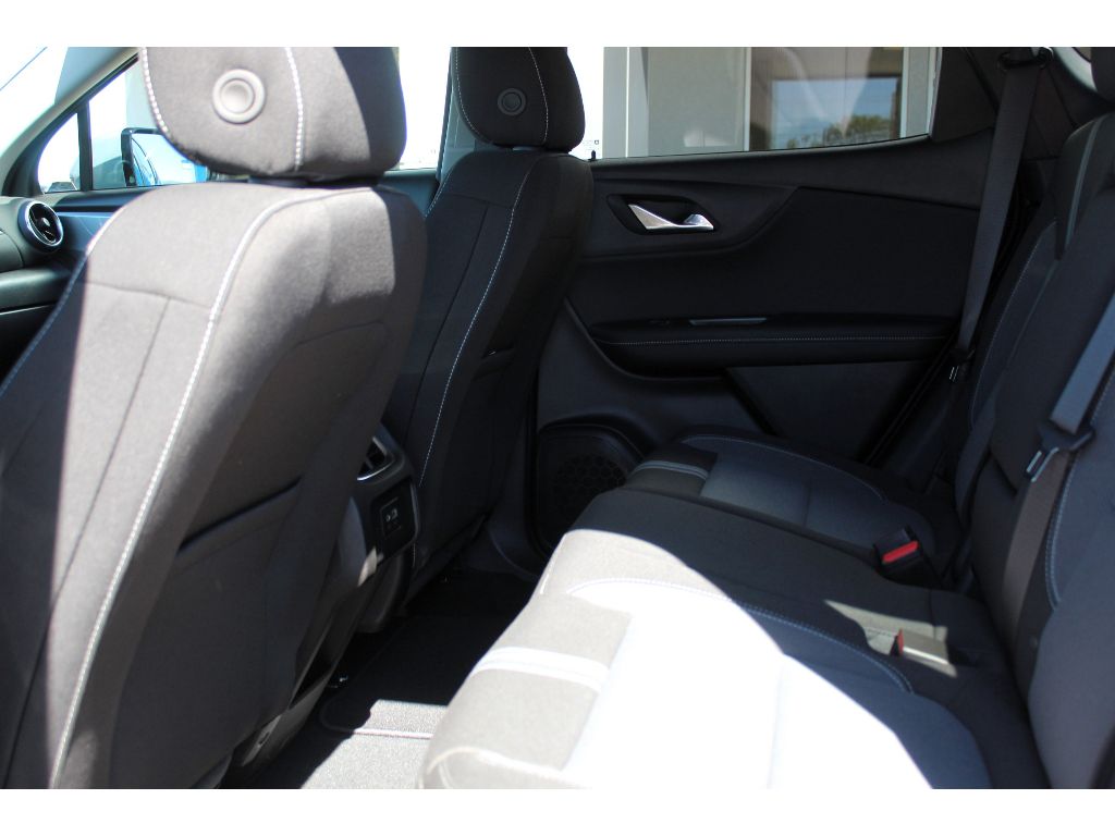 2025 Chevrolet Blazer 2LT - Photo 17