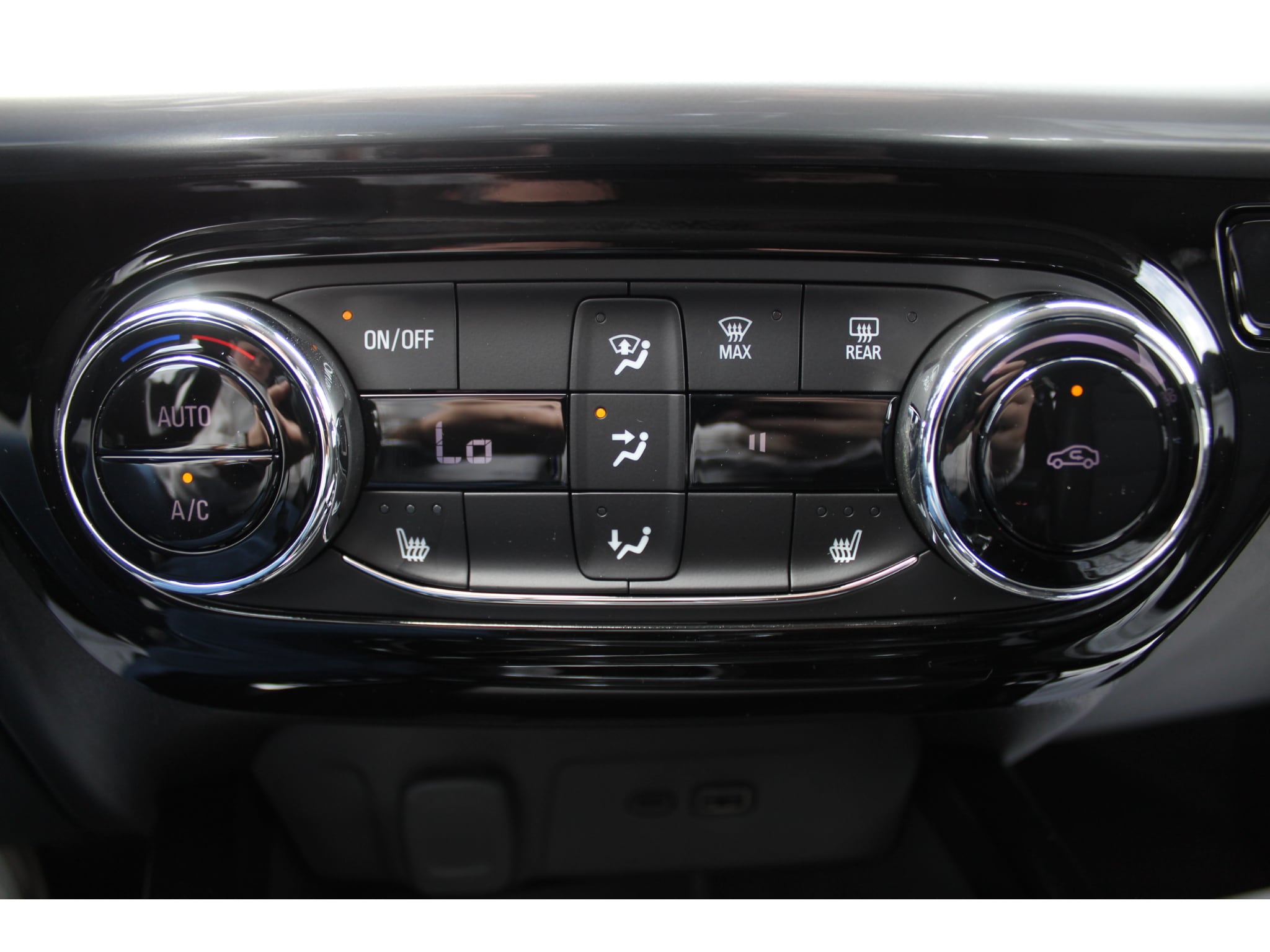 2026 Chevrolet Trax LT - Photo 12