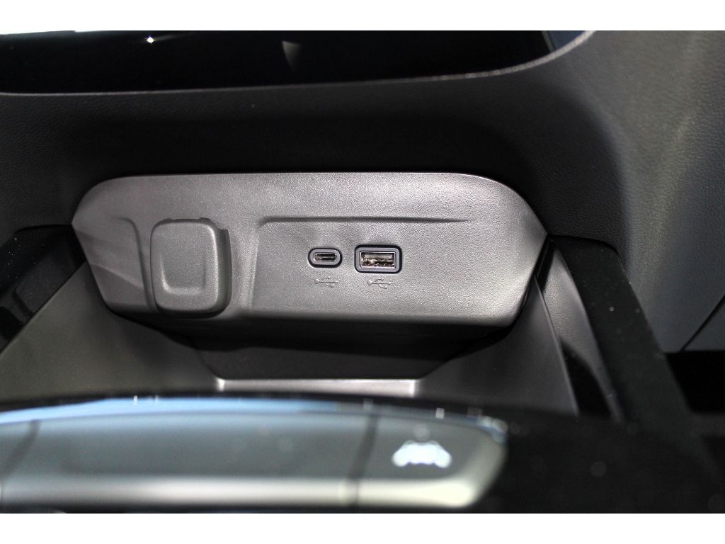 2026 Chevrolet Trax LT - Photo 16