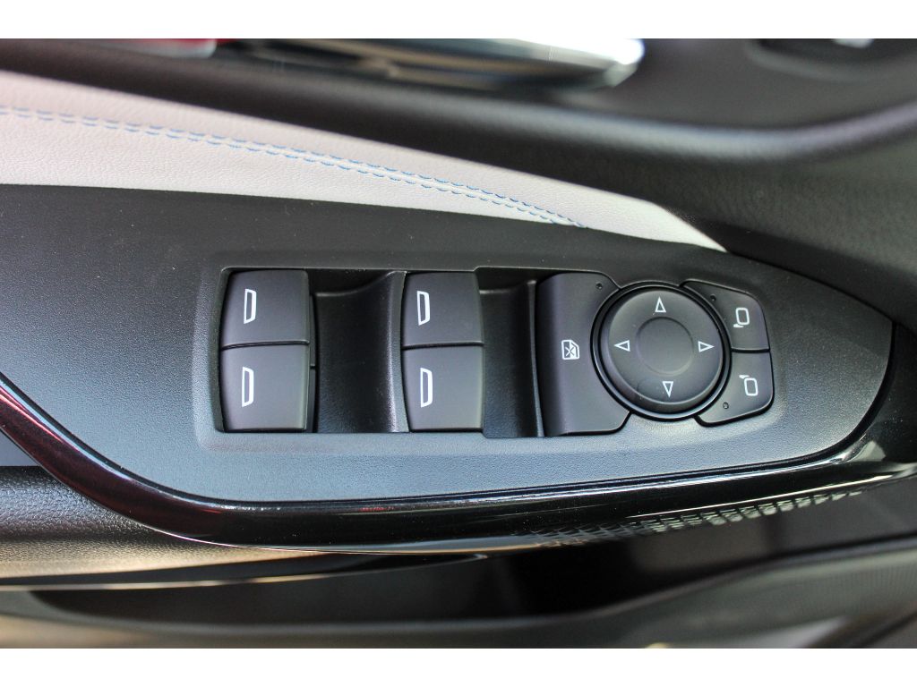 2026 Chevrolet Trax LT - Photo 9