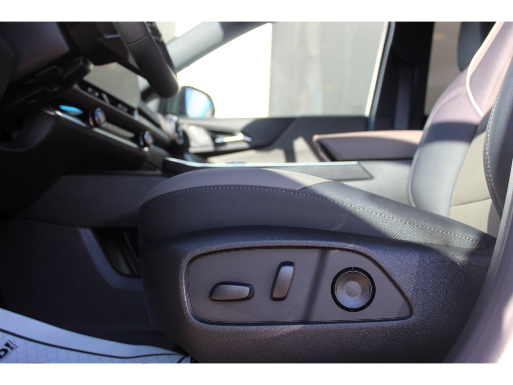 2026 Chevrolet Equinox LT - Photo 10
