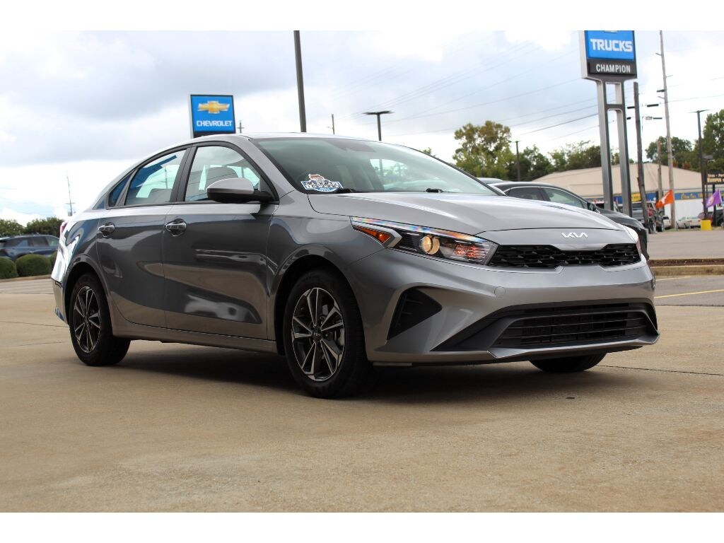 Used 2024 Kia Forte LXS Sedan