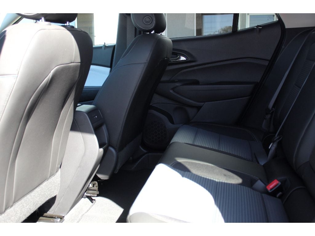 2026 Chevrolet Trax LT - Photo 18