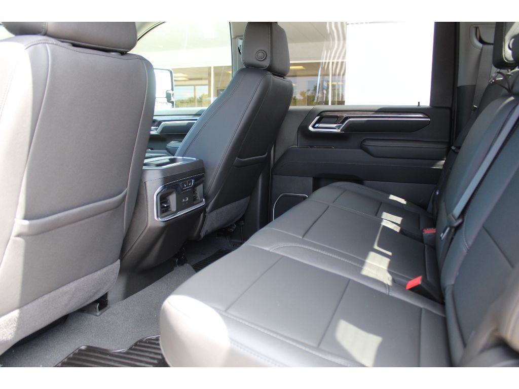 2025 Chevrolet Silverado 2500 HD LTZ - Photo 13