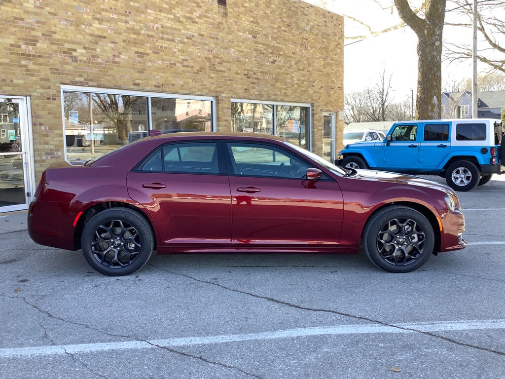 New 2023 Chrysler 300 Touring L For Sale Rockwell City IA