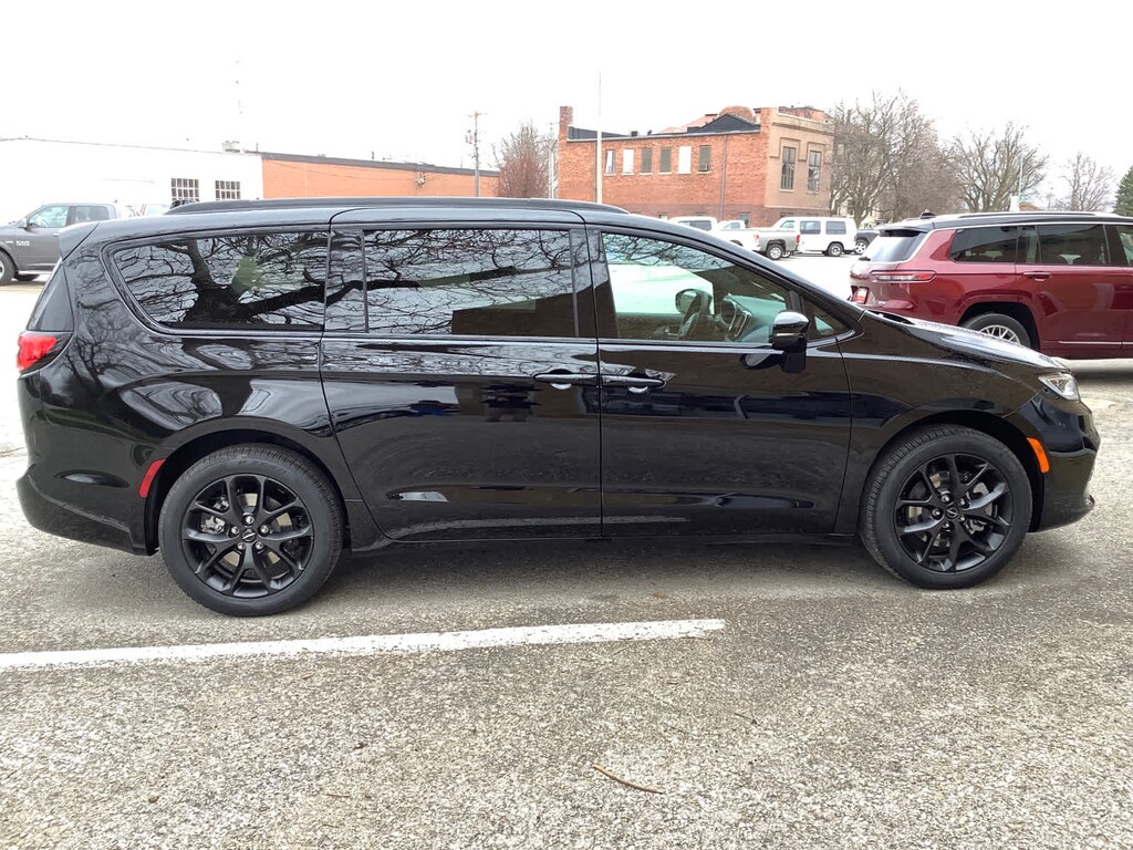 New 2024 Chrysler Pacifica Touring L For Sale Rockwell City IA