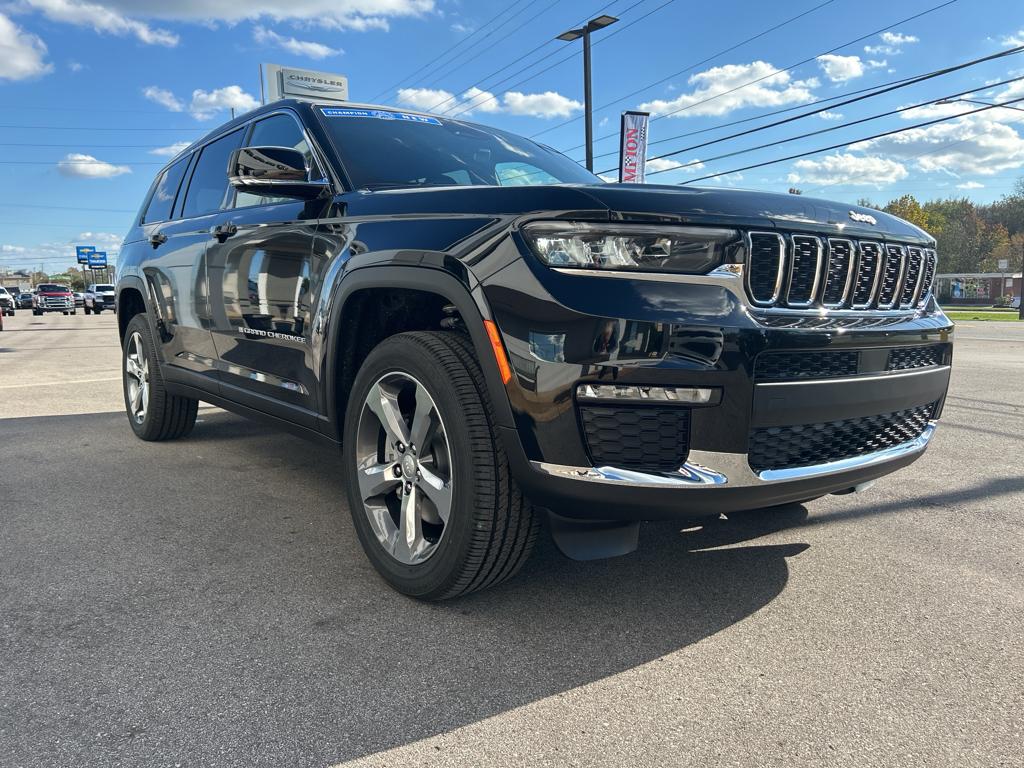 2025 Jeep Grand Cherokee Limited photo 3