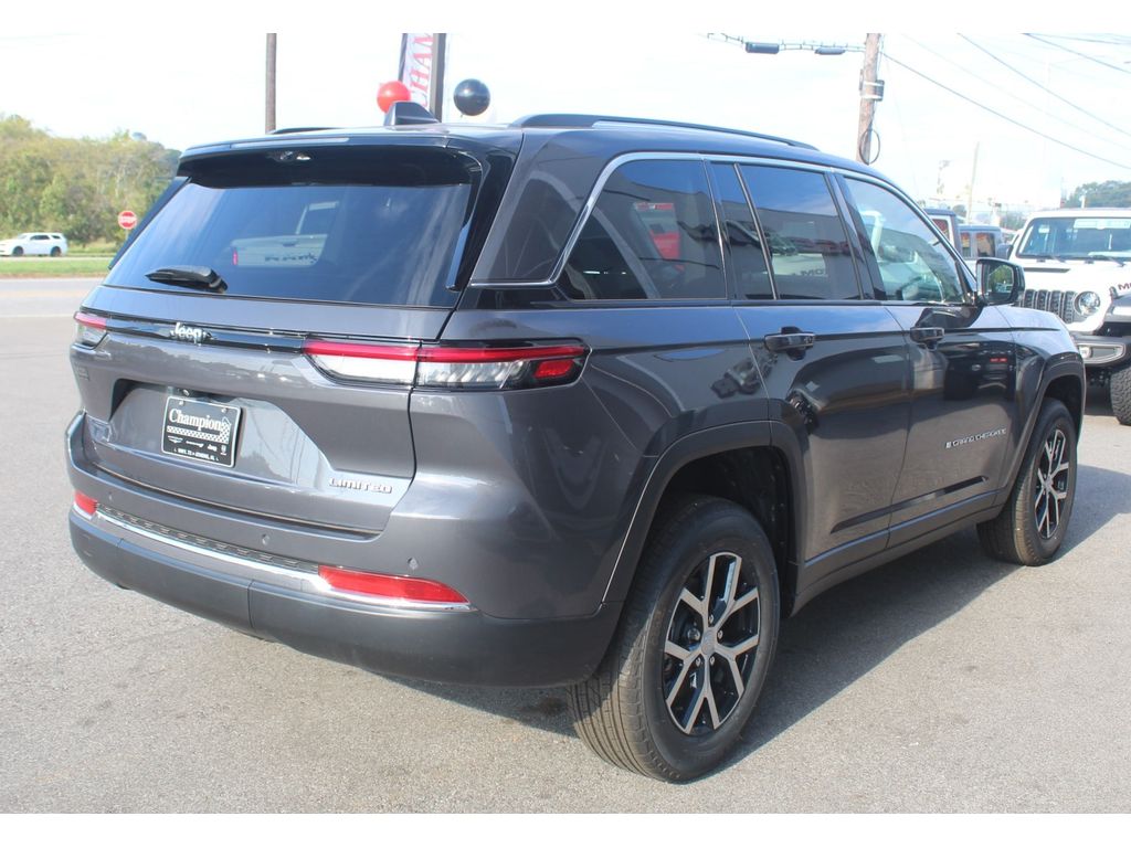 2023 Jeep Grand Cherokee Limited photo 3