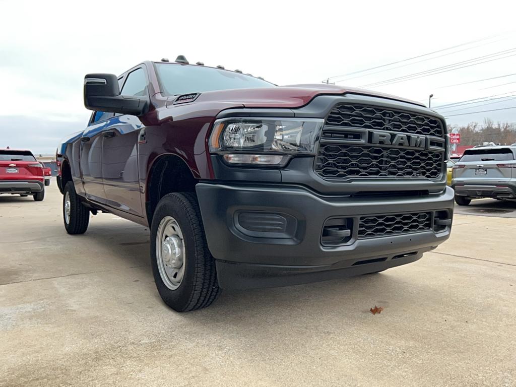 2024 Ram 2500 Tradesman photo 3