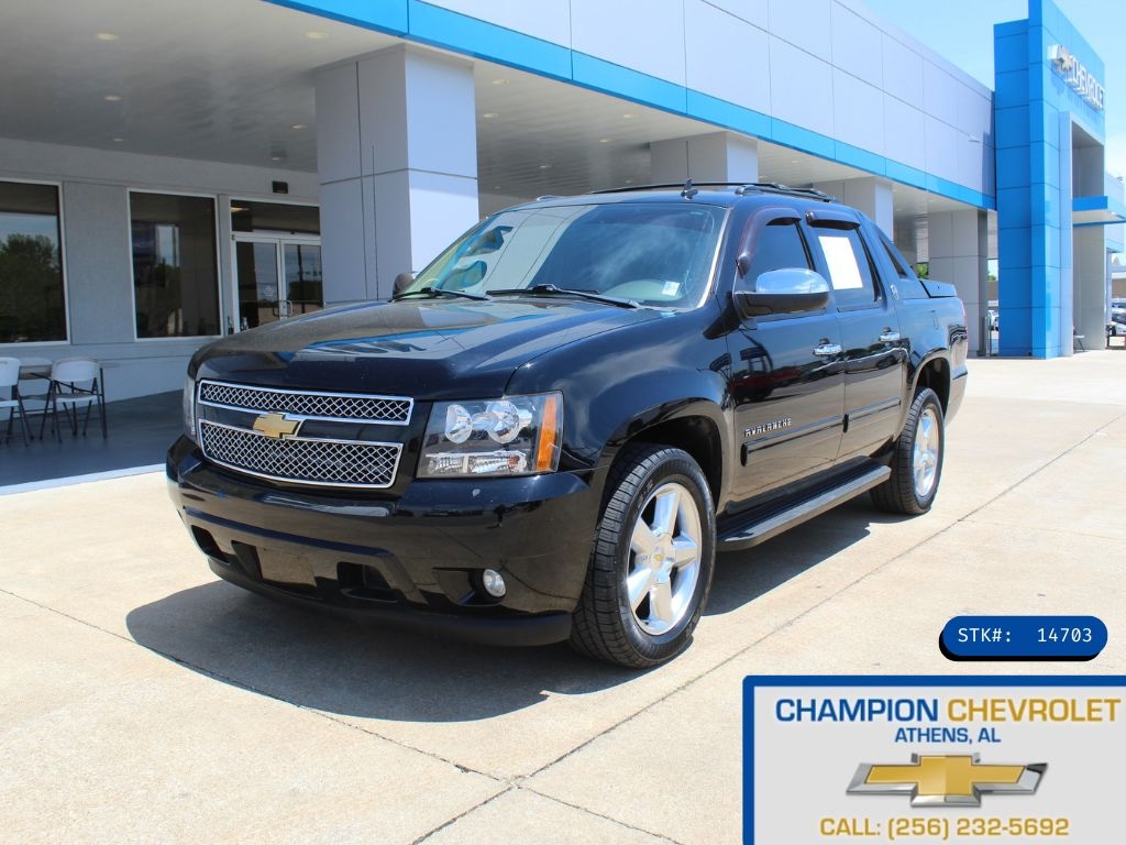 2013 Chevrolet Avalanche 2WD Avalanche LT's photo
