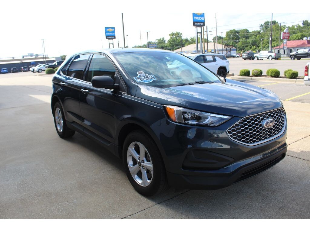 Used 2024 Ford Edge SE Sport Utility