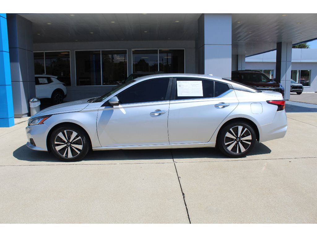 Used 2021 Nissan Altima SV with VIN 1N4BL4DV0MN343385 for sale in Athens, AL
