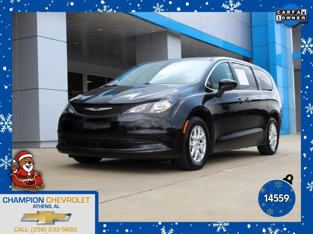 2022 Chrysler Voyager LX Passenger Van's photo