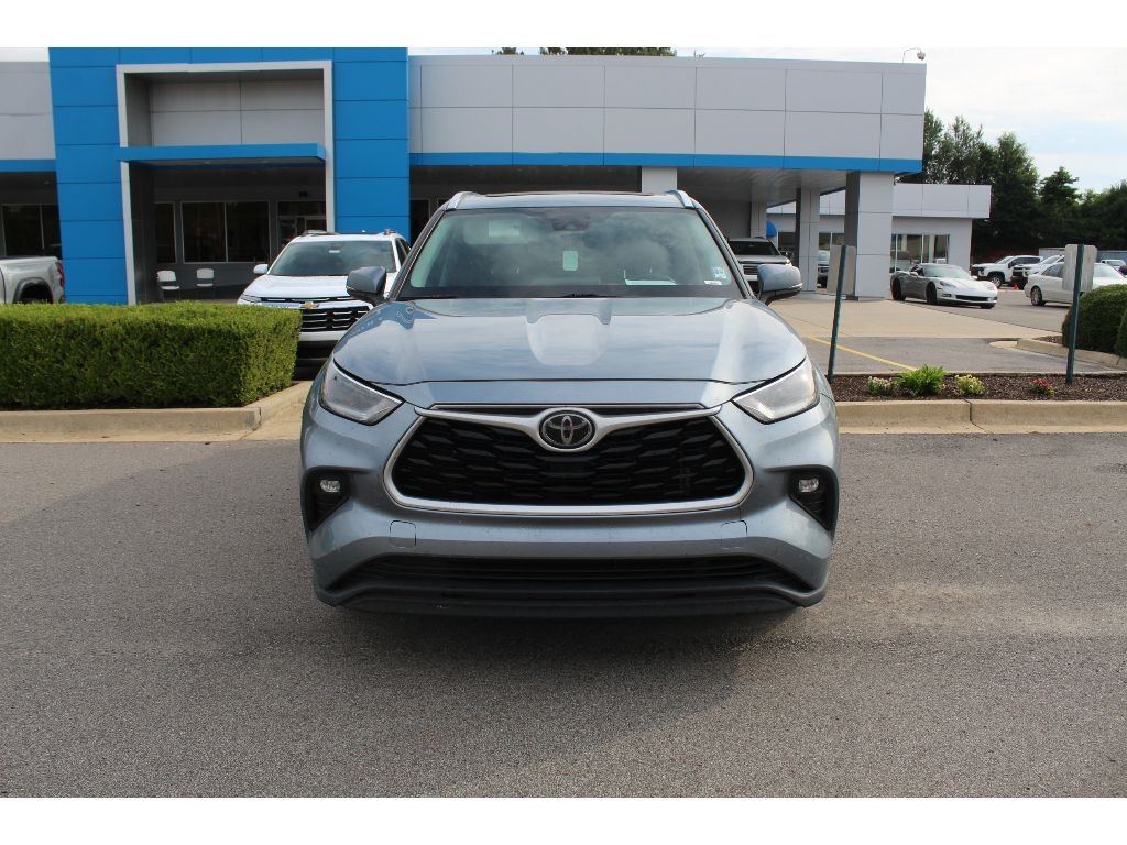 Used 2021 Toyota Highlander XLE Sport Utility