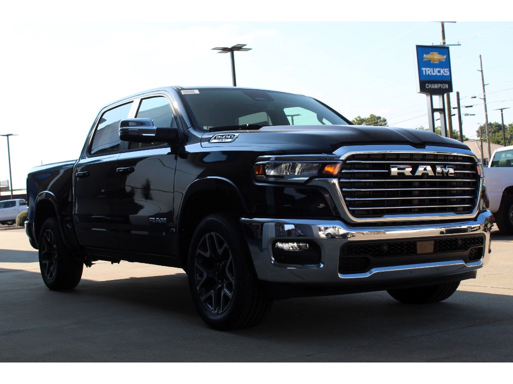 2025 Ram 1500 Laramie photo 4