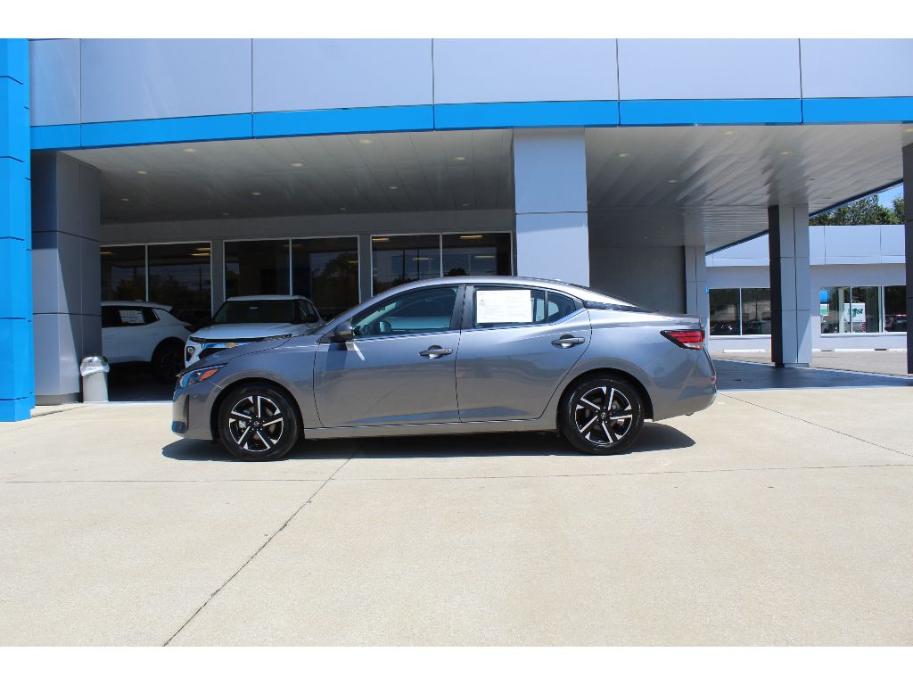 Used 2024 Nissan Sentra SV with VIN 3N1AB8CV0RY329811 for sale in Athens, AL