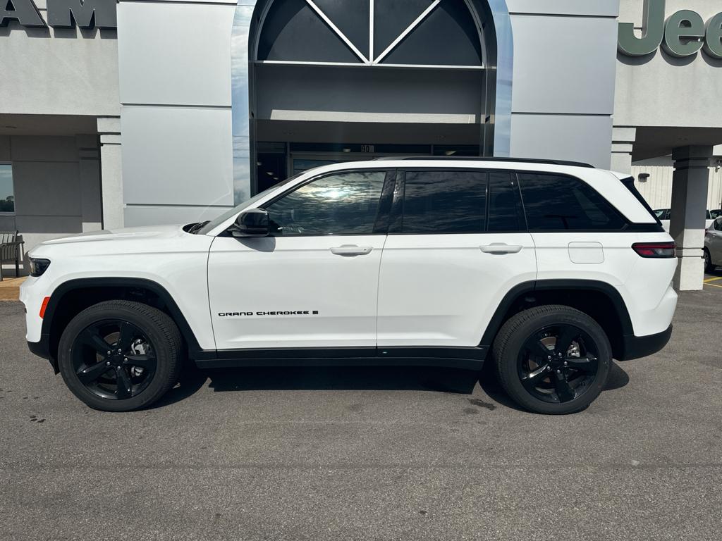 2024 Jeep Grand Cherokee Altitude Sport photo 2