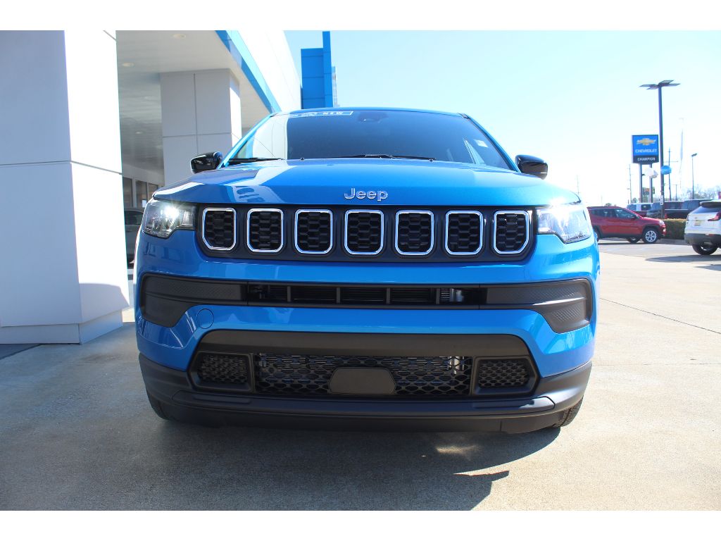 2025 Jeep Compass Sport photo 3