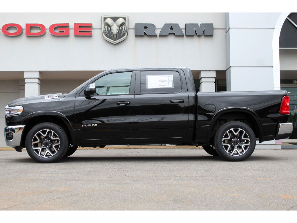 2025 Ram 1500 Laramie photo 2