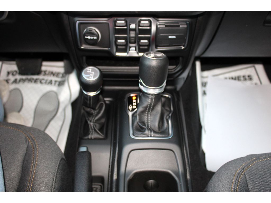 2025 Jeep Wrangler 4-Door Sport S - Photo 15