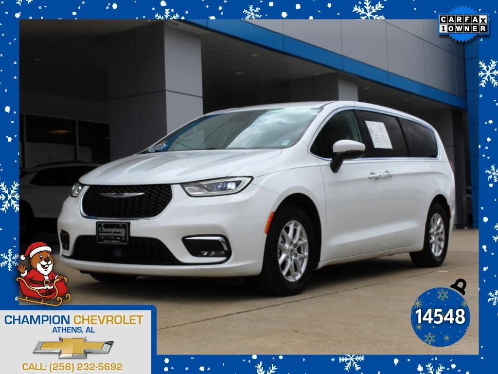 Used 2023 Chrysler Pacifica Touring L Passenger Van