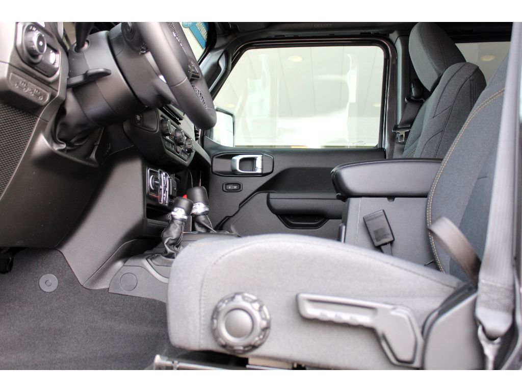 2025 Jeep Wrangler 4-Door Sport S - Photo 8