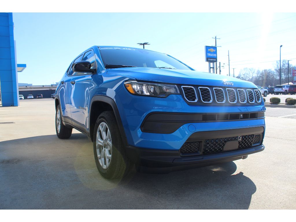 2025 Jeep Compass Sport photo 4