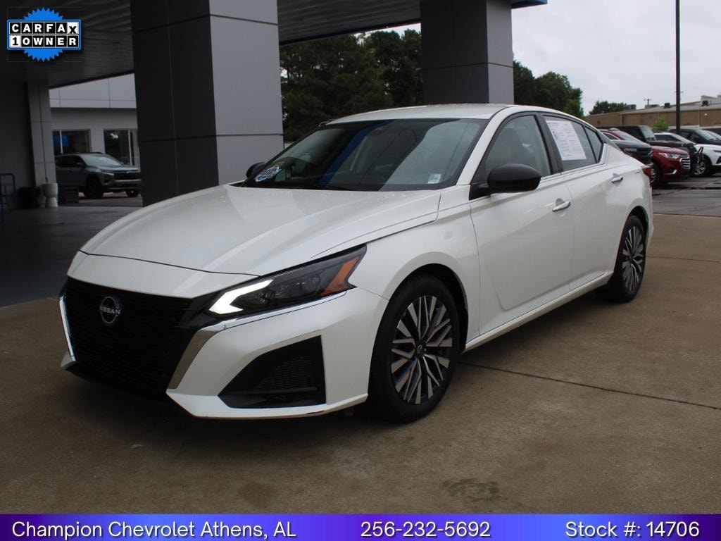 Used 2024 Nissan Altima 2.5 SV Sedan