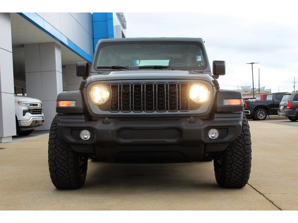 2026 Jeep Wrangler Sport photo 3