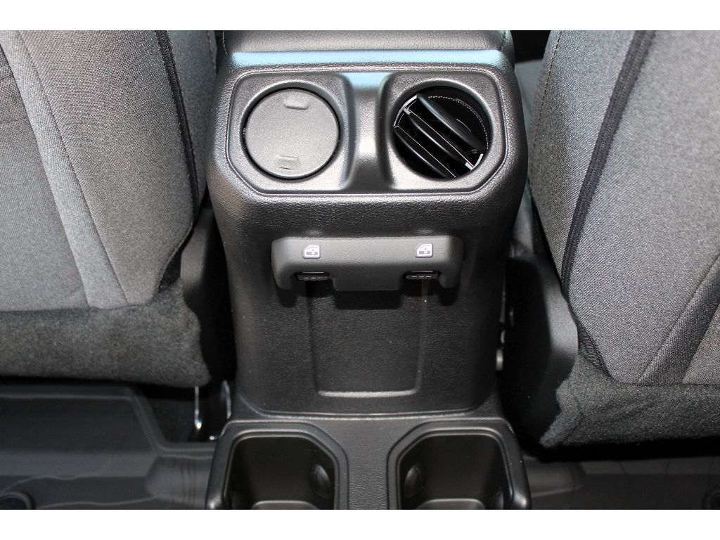 2025 Jeep Wrangler 4-Door Sport S - Photo 16