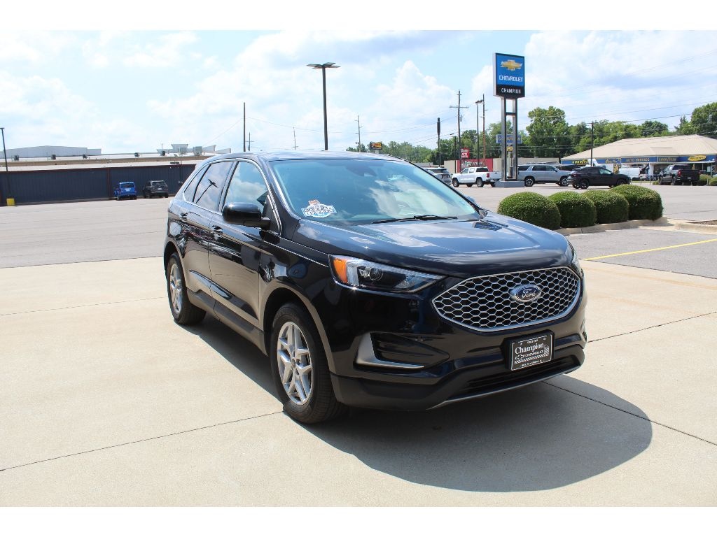 Used 2024 Ford Edge SEL Sport Utility