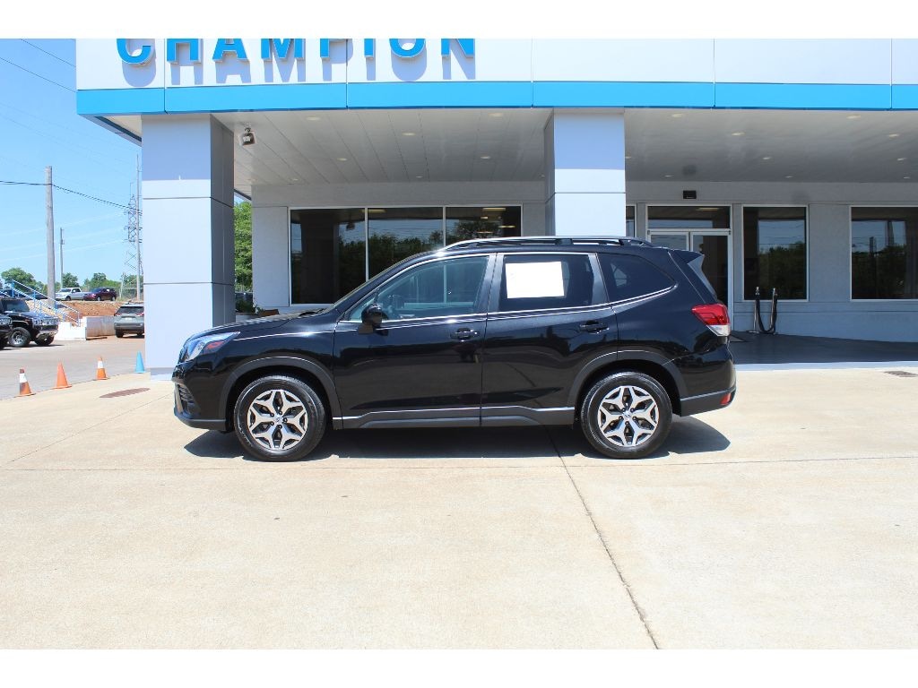 Used 2024 Subaru Forester Premium Sport Utility
