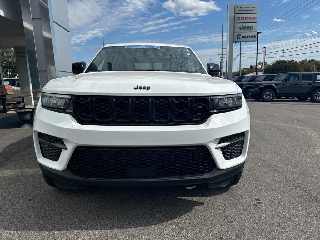 2024 Jeep Grand Cherokee Altitude Sport photo 3