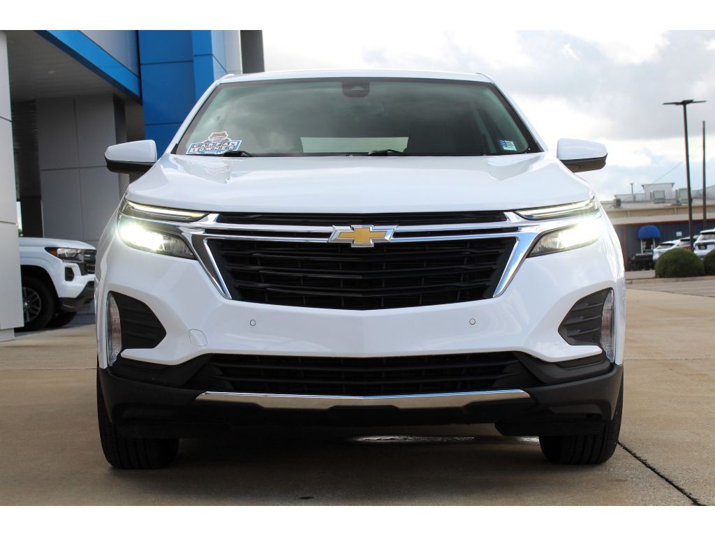 2023 Chevrolet Equinox LT photo 3