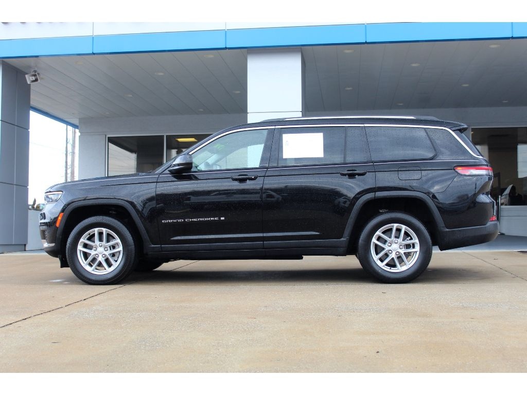 Used 2023 Jeep Grand Cherokee L Laredo Sport Utility