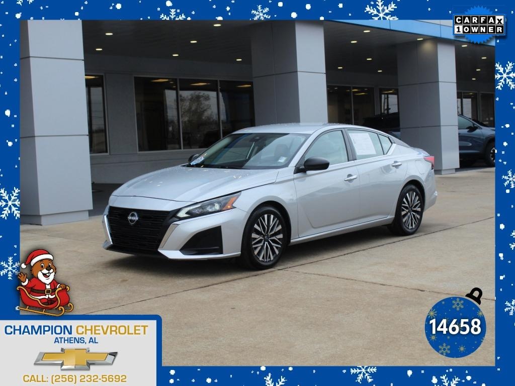 Used 2024 Nissan Altima 2.5 SV Sedan