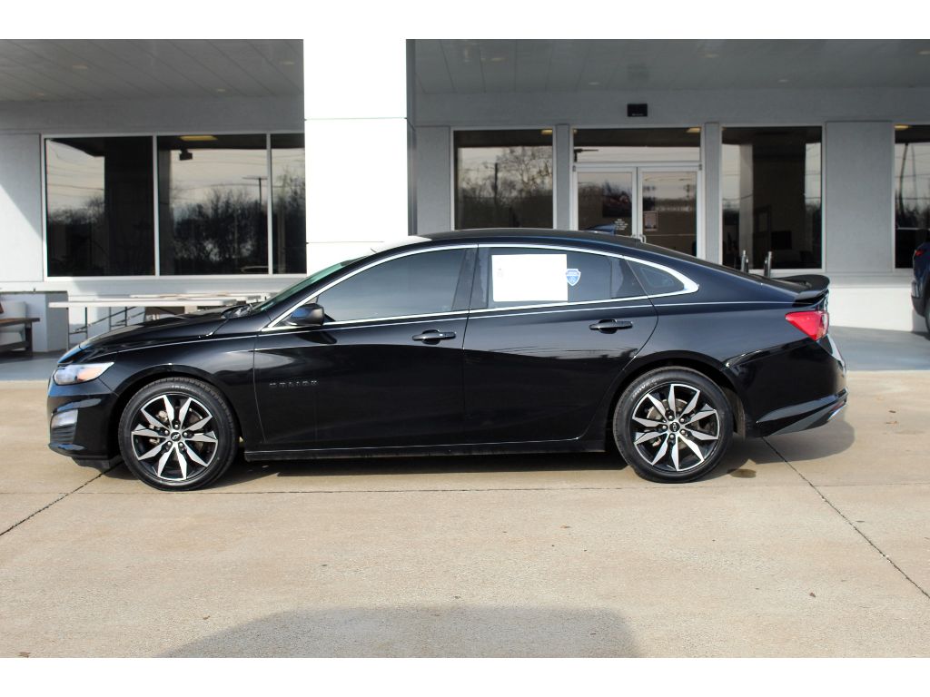 2021 Chevrolet Malibu RS photo 2