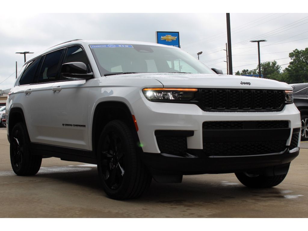 2025 Jeep Grand Cherokee Altitude X photo 2