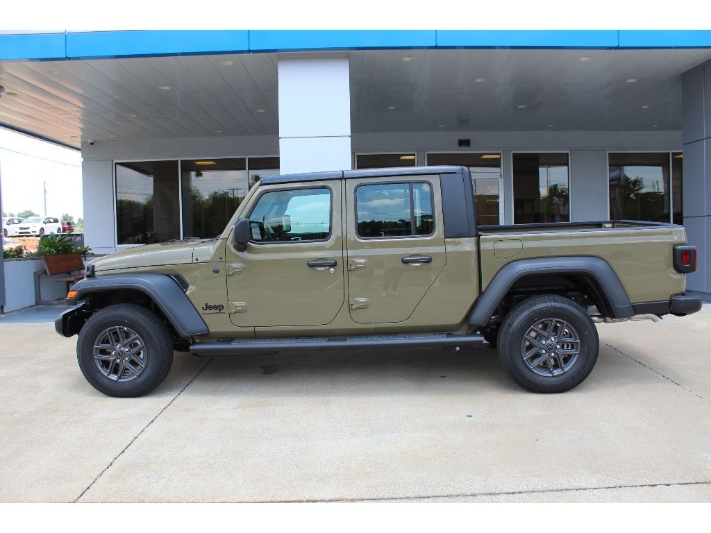New 2026 Jeep Gladiator Sport Pickup