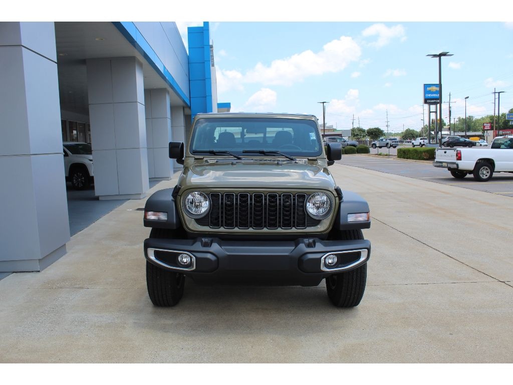 New 2026 Jeep Gladiator Sport Pickup