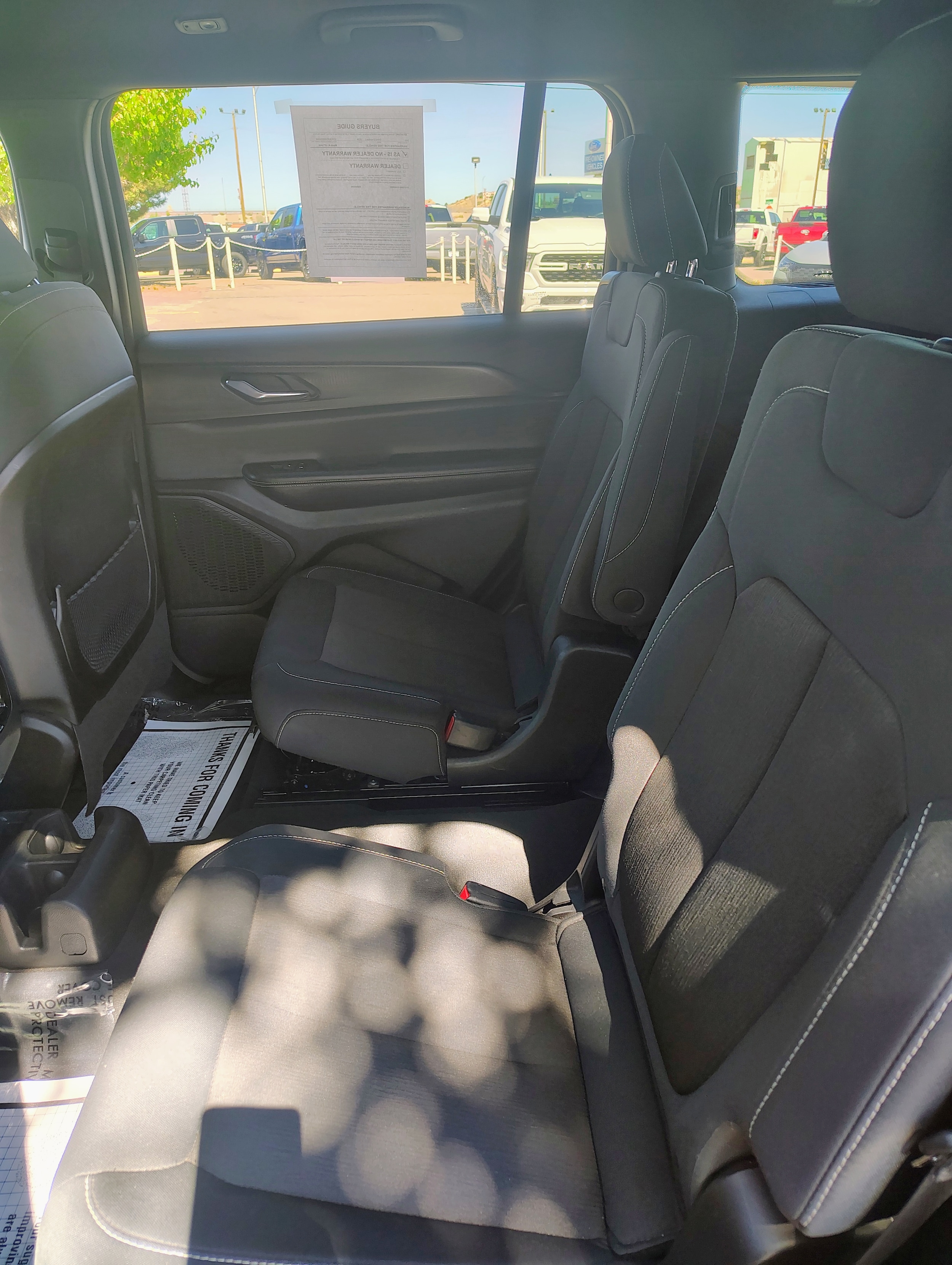 2024 Jeep Grand Cherokee L Laredo - Photo 12