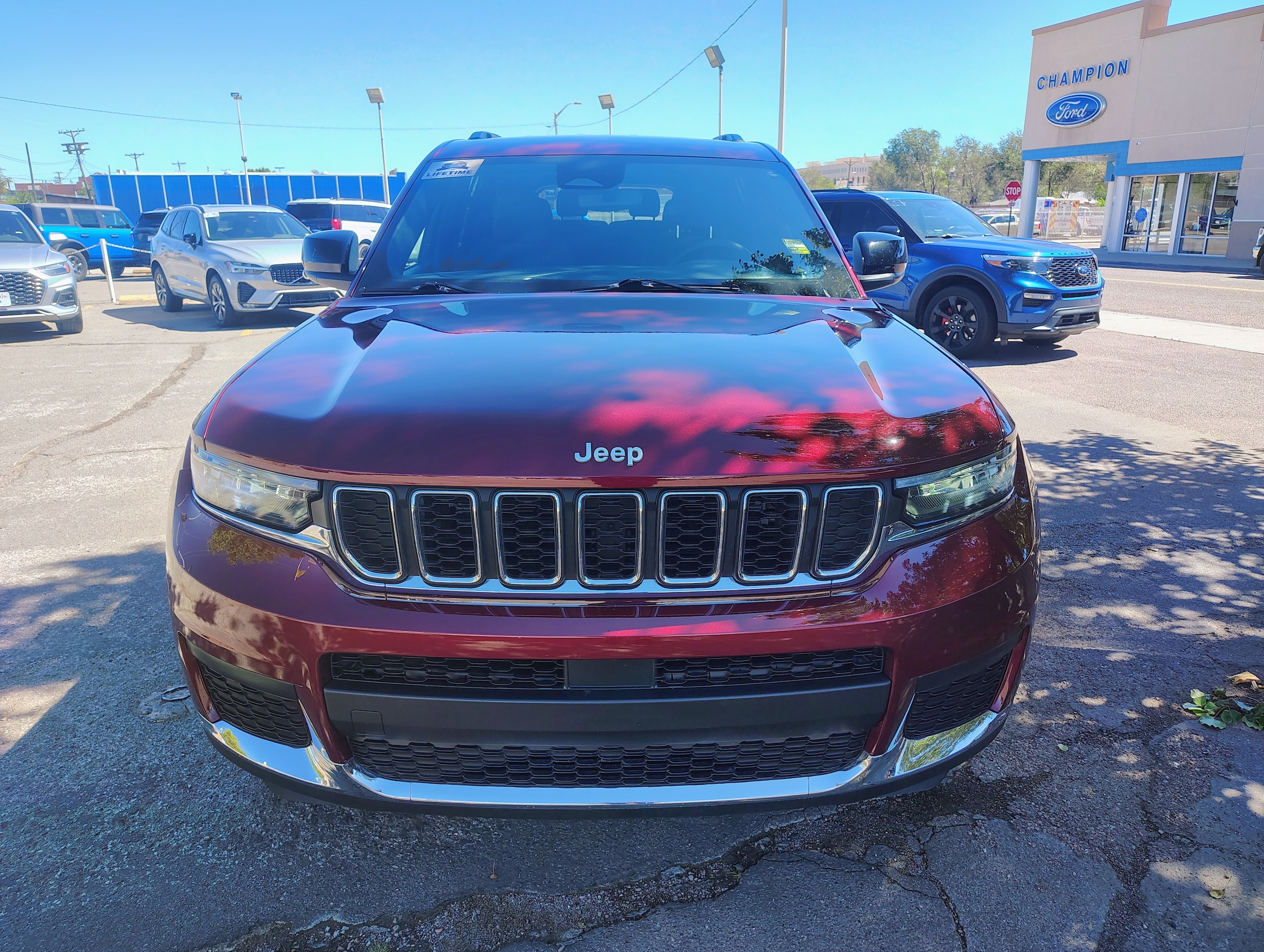 2024 Jeep Grand Cherokee L Laredo's photo