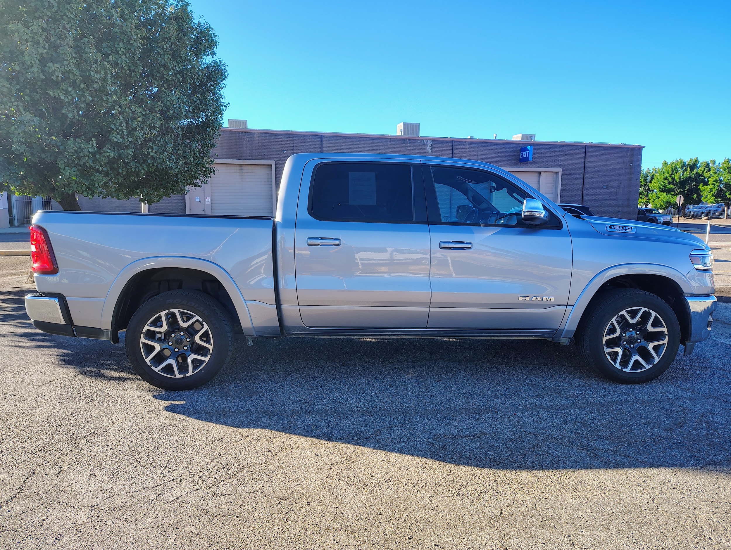 2025 RAM Ram 1500 Pickup Laramie - Photo 6