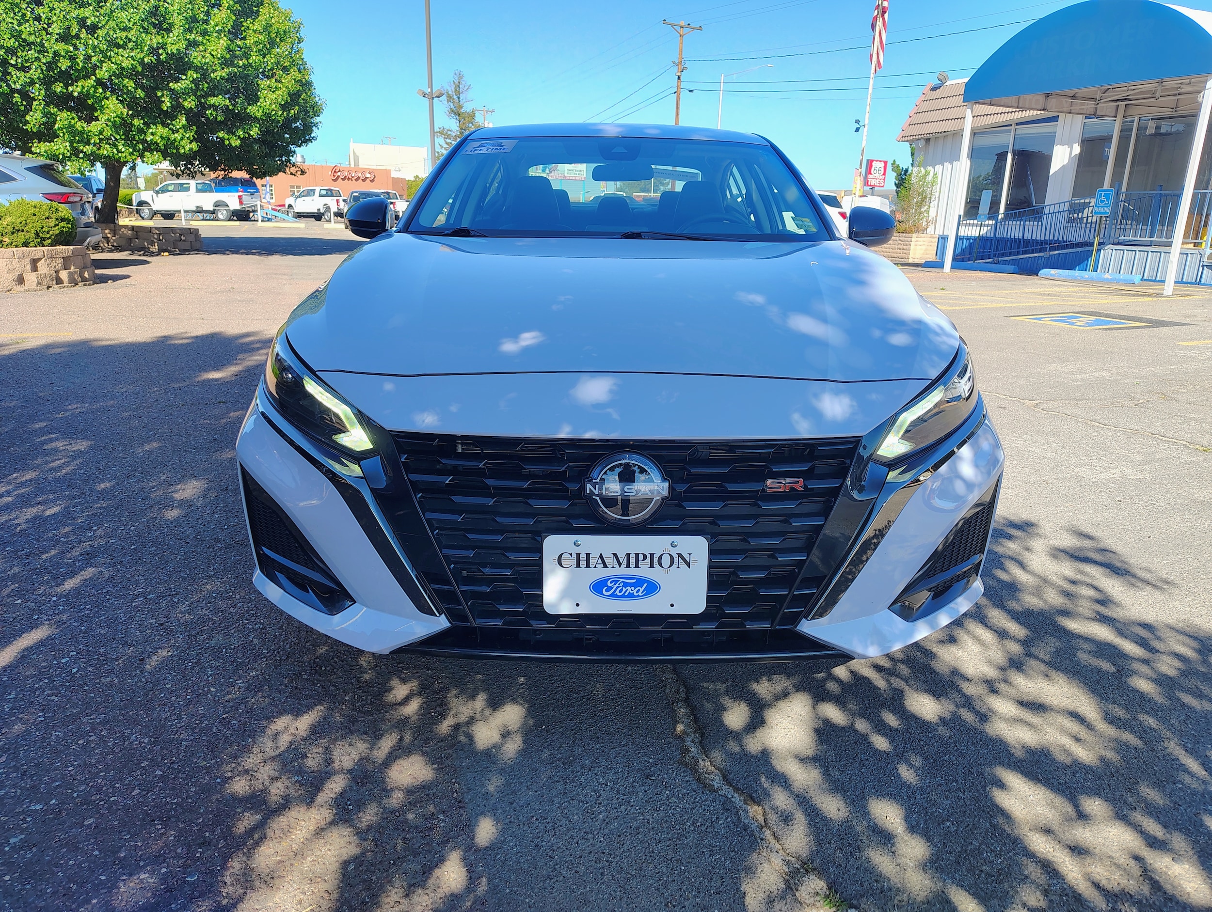 2025 Nissan Altima SR