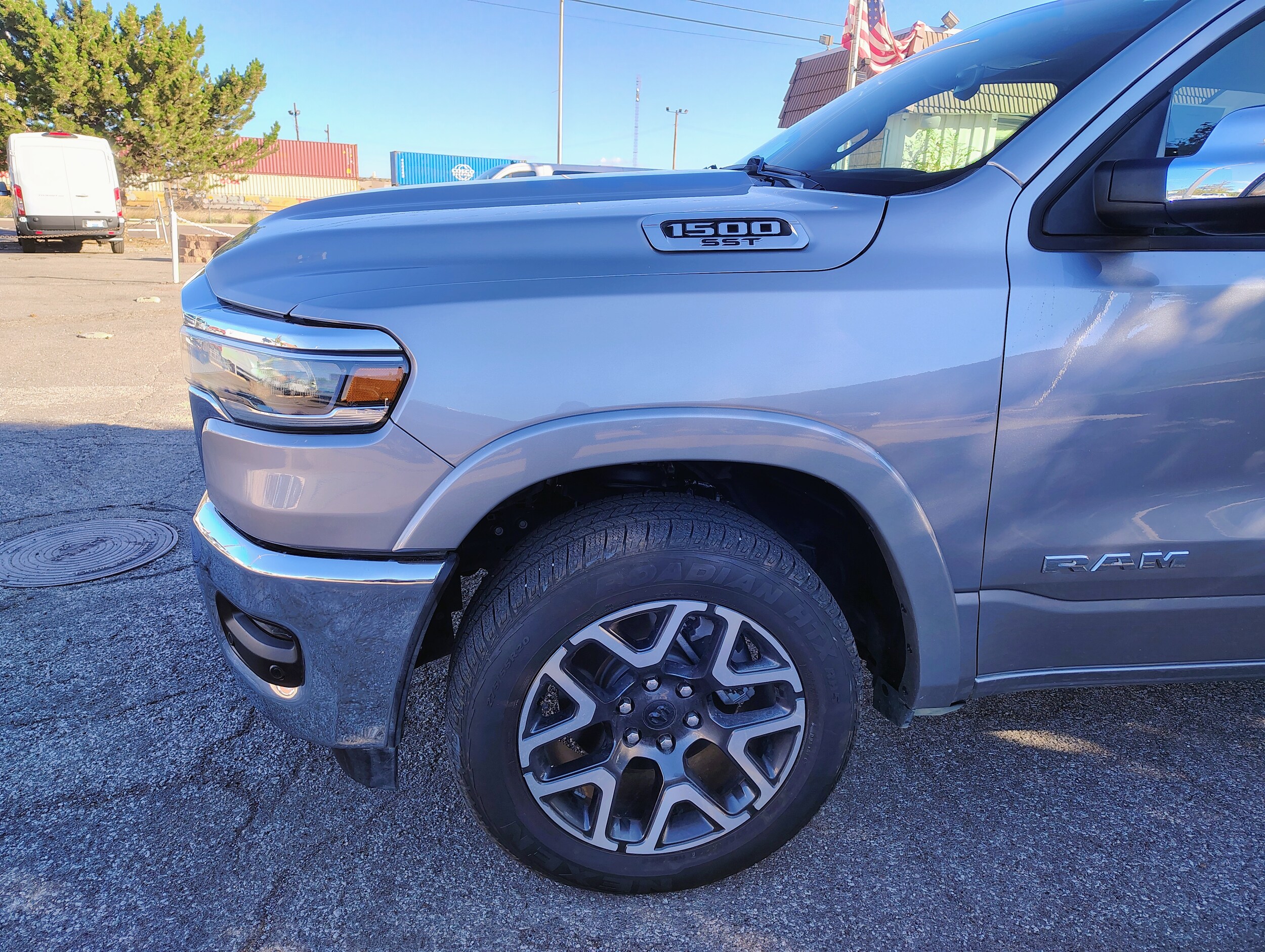 2025 Ram 1500 Laramie photo 2