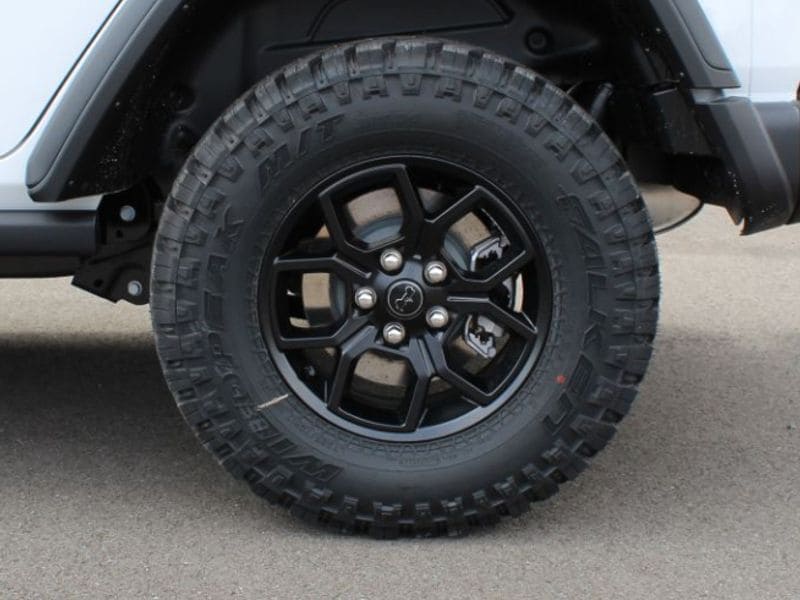 2026 Jeep Wrangler 4-Door Willys - Photo 8